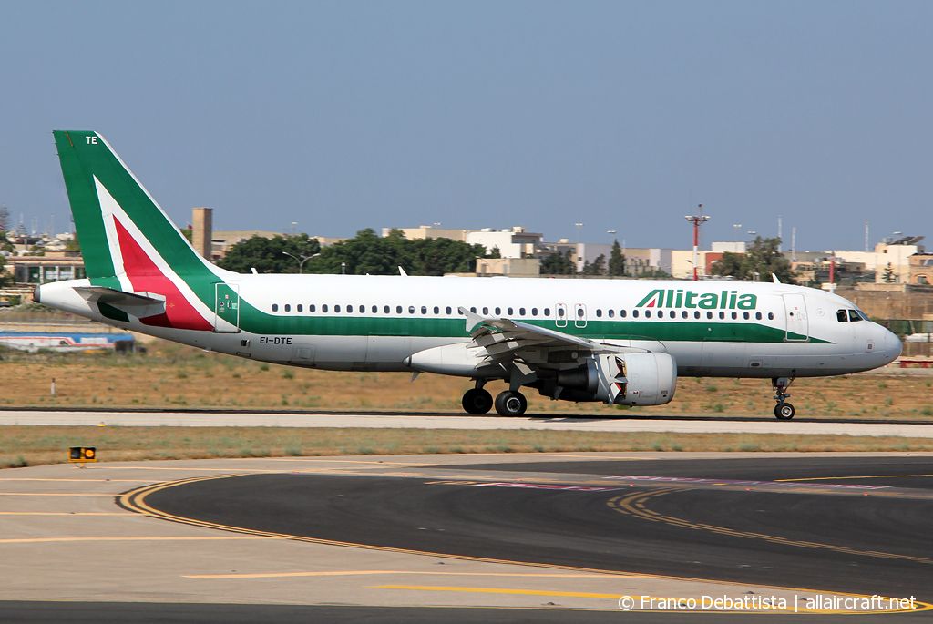 EI-DTE (3885) 2009 Airbus A320-216