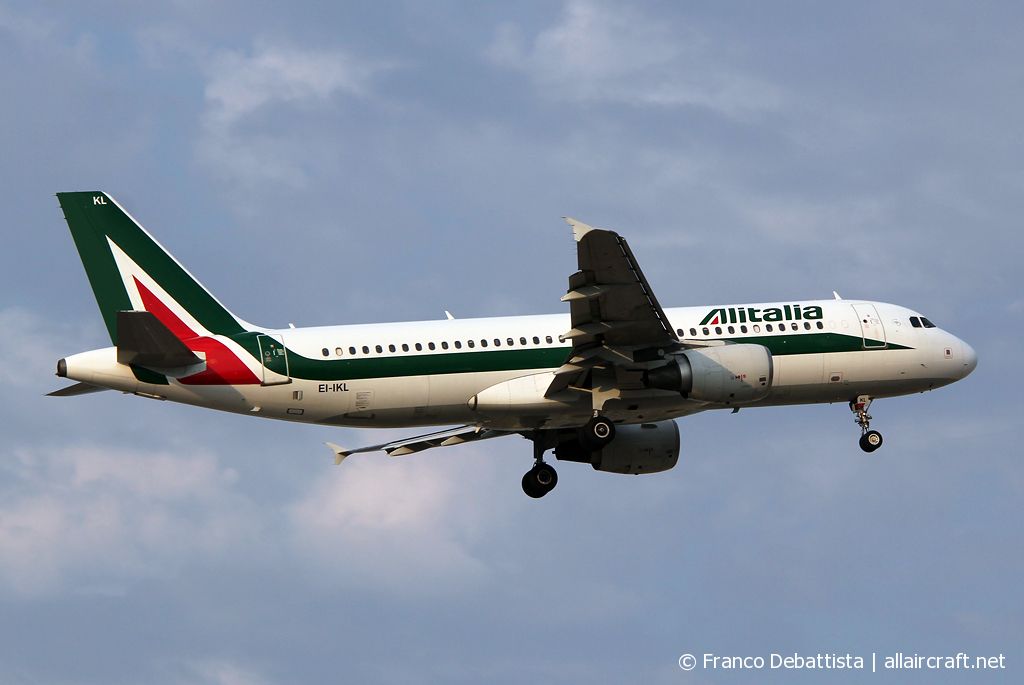 EI-IKL (1489) 2001 Airbus A320-214