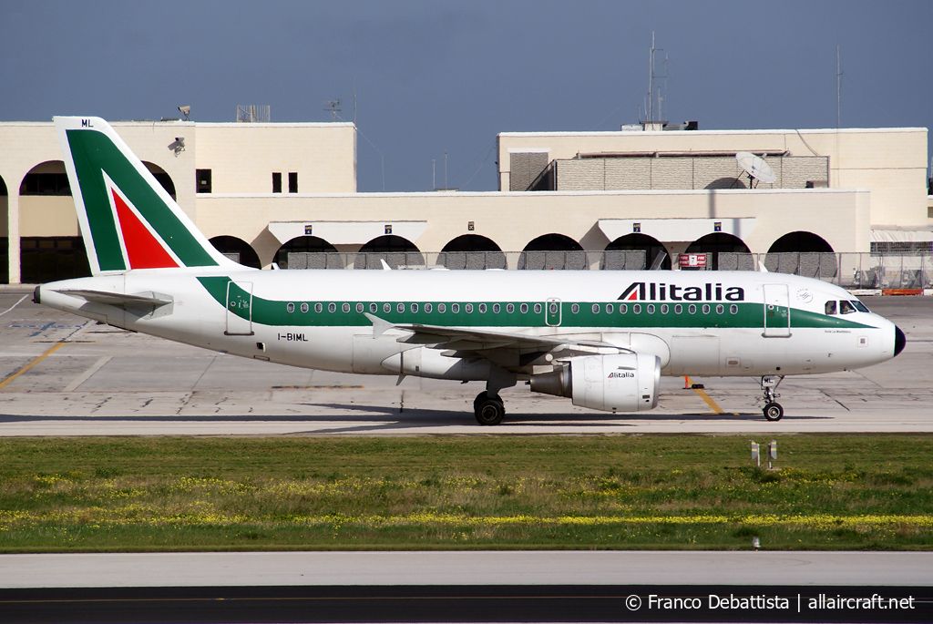 I-BIML (2127) 2004 Airbus A319-112