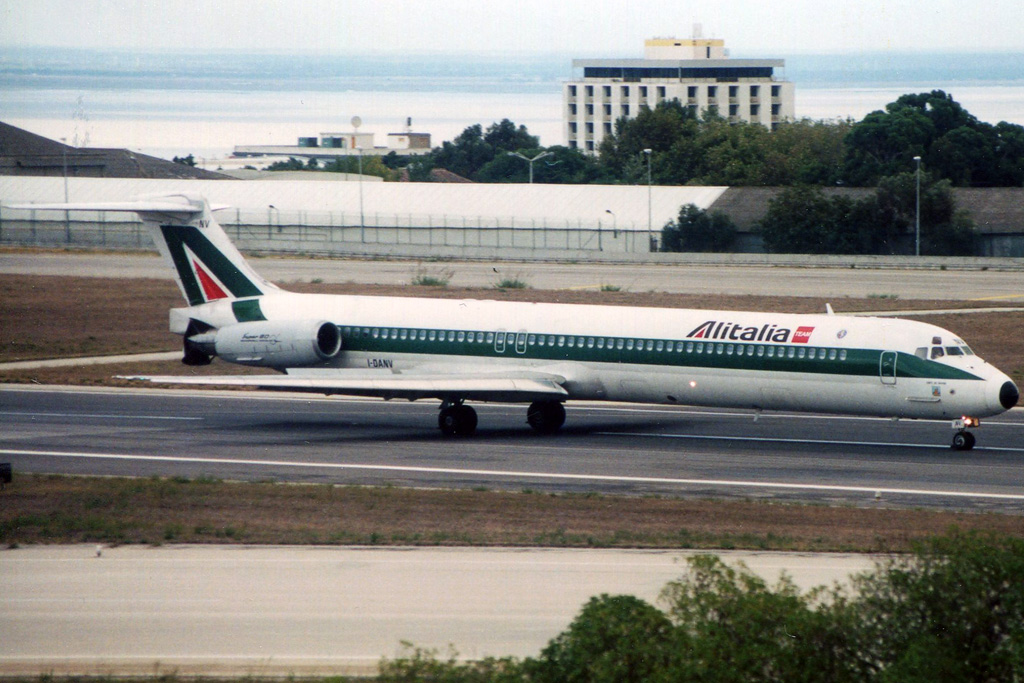 I-DANV, (cn 53205), McDonnell Douglas MD-82