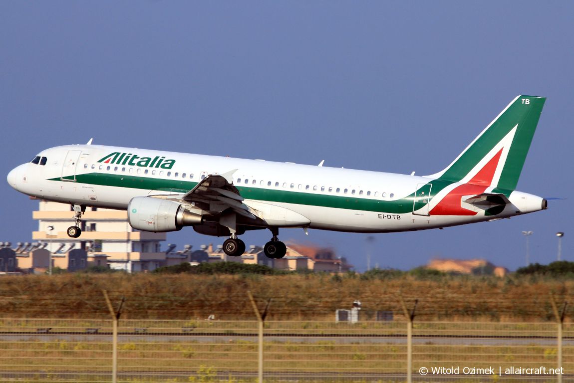 EI-DTB (3815) 2009 Airbus A320-216