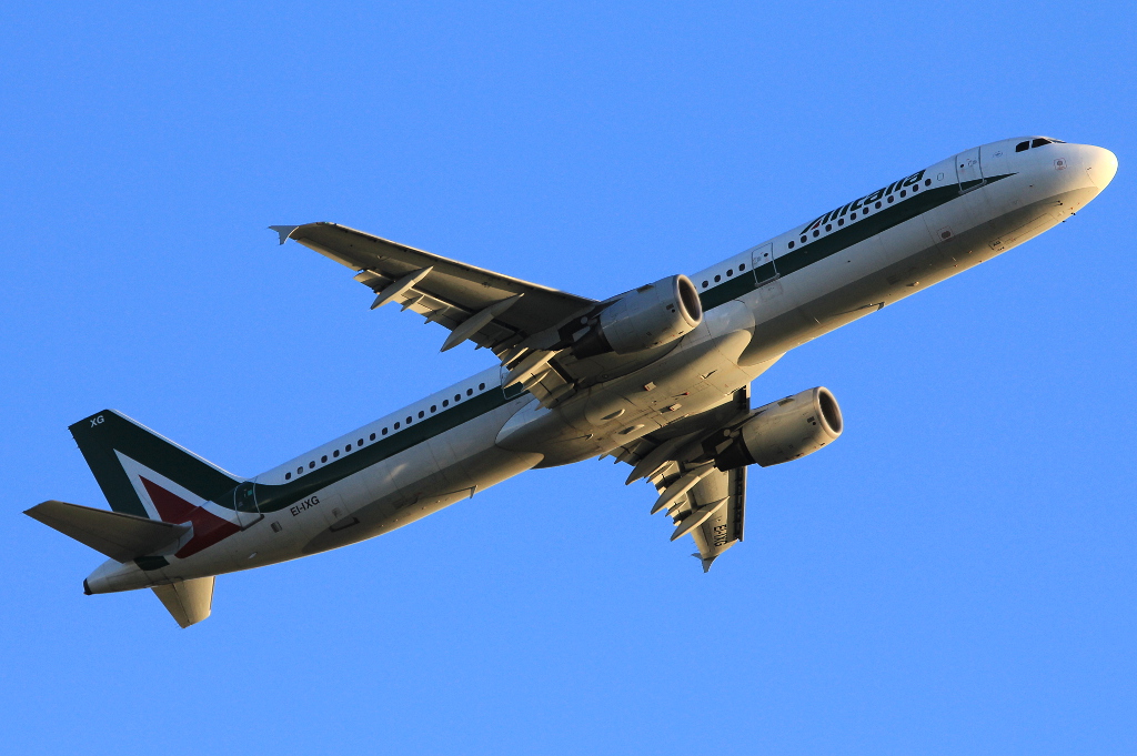 EI-IXG (516) 1995 Airbus A321-112