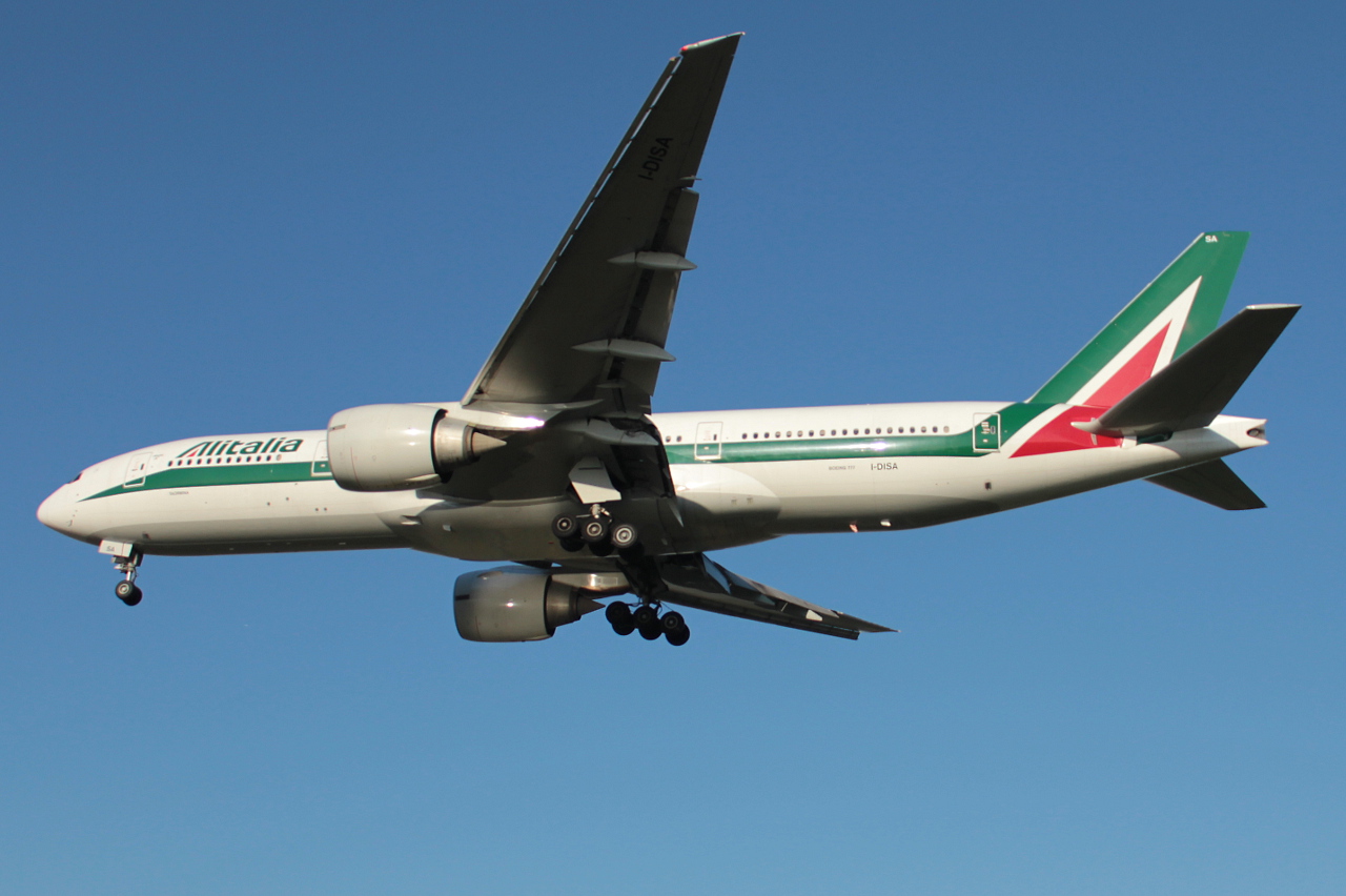 I-DISA, (cn 32855/413), Boeing 777-243/ER