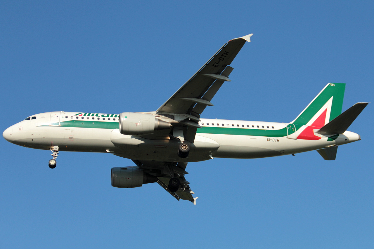 EI-DTH, (cn 3956), Airbus A320-216