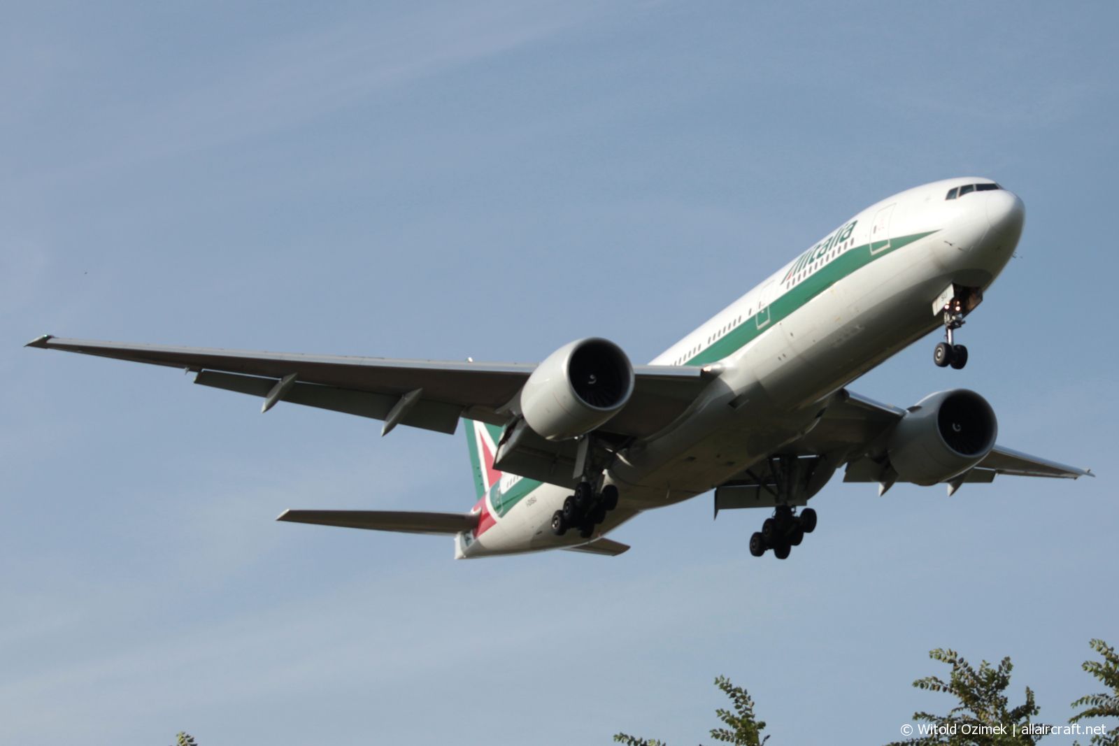 I-DISU (32858) 2002 Boeing 777-243ER