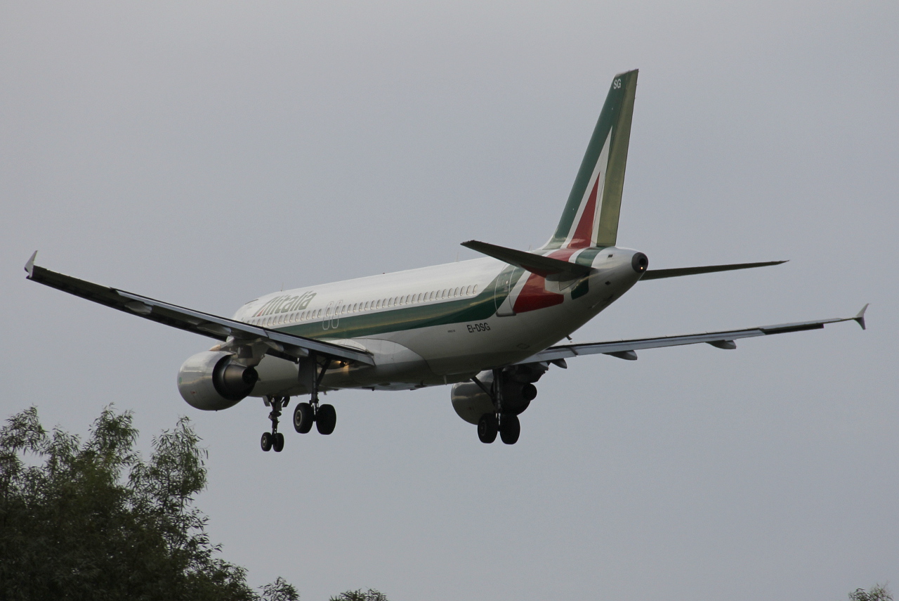 EI-DSG (3115) 2007 Airbus A320-216