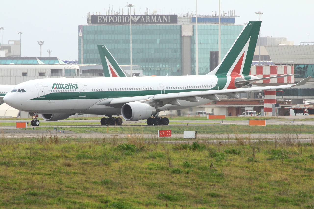 EI-EJH (1135) 2010 Airbus A330-202