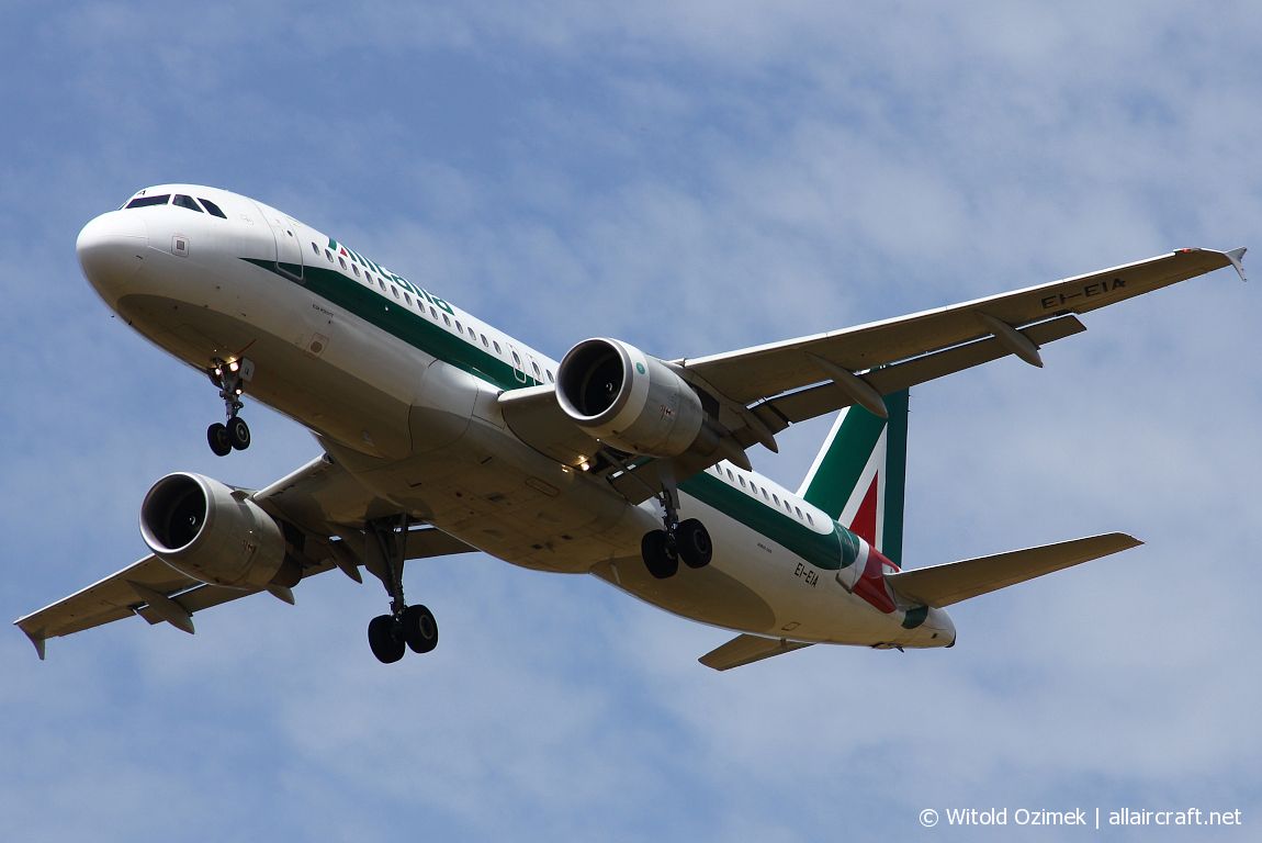 EI-EIA (cn 04195) Airbus A320-216
