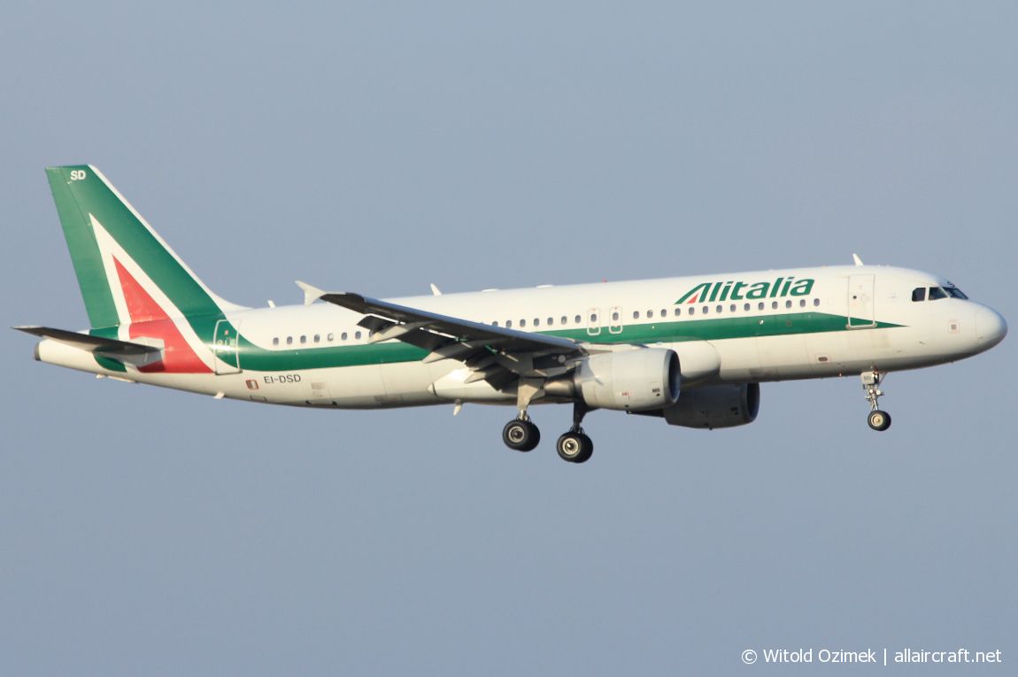 EI-DSD (3076) 2007 Airbus A320-216