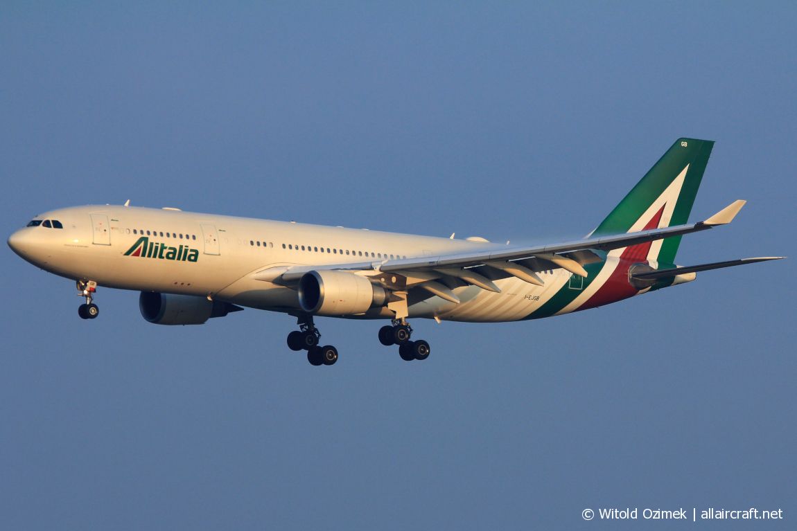 I-EJGB (831) 2007 Airbus A330-202