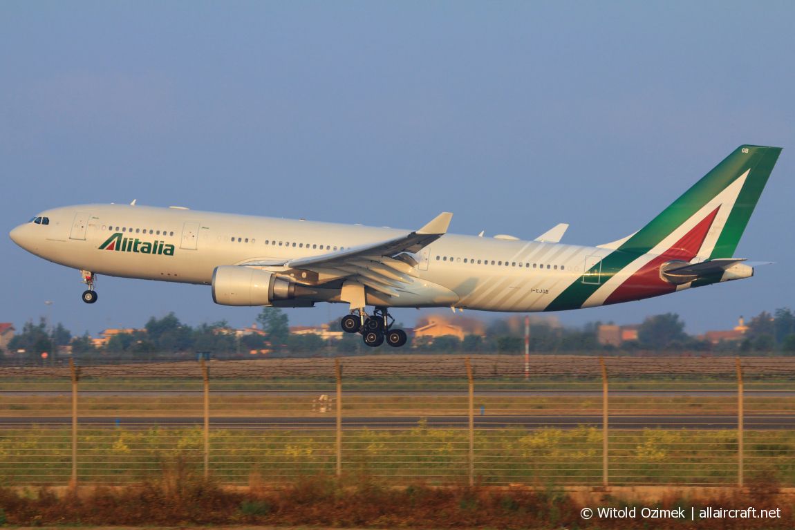 I-EJGB (831) 2007 Airbus A330-202