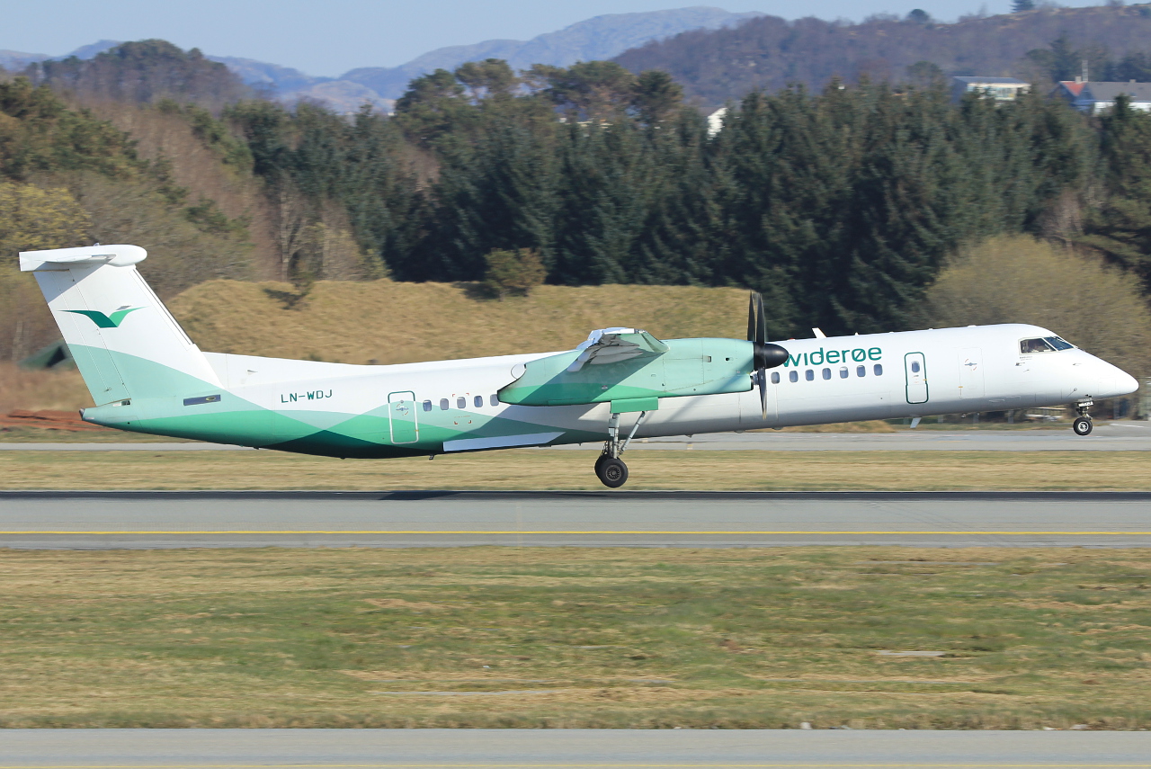 LN-WDJ, (cn 4290), Bombardier Dash 8-Q402