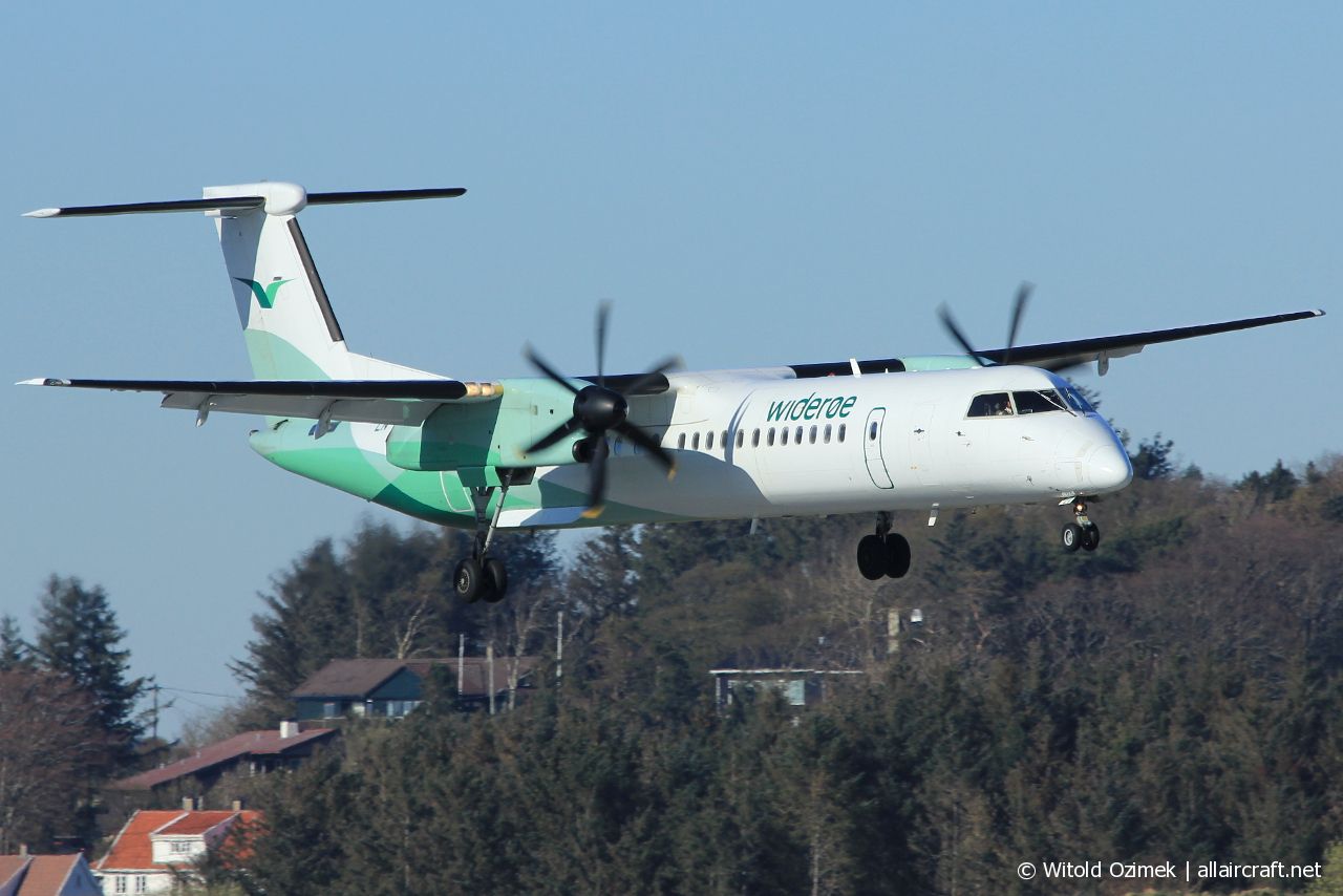 LN-RDV (4054) 2001 Bombardier Dash 8-Q402