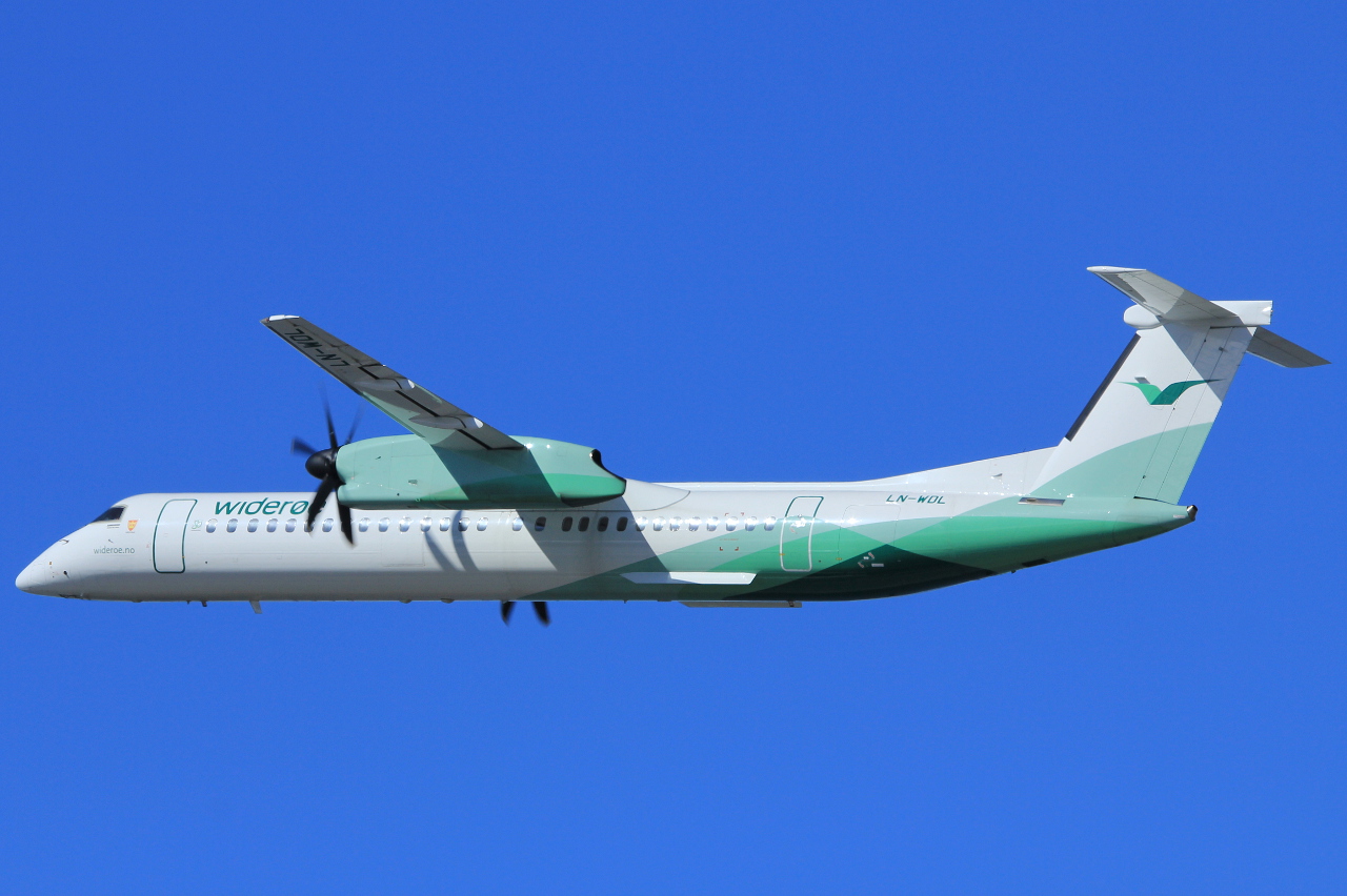 LN-WDL (4392) 2011 Bombardier Dash 8-Q402