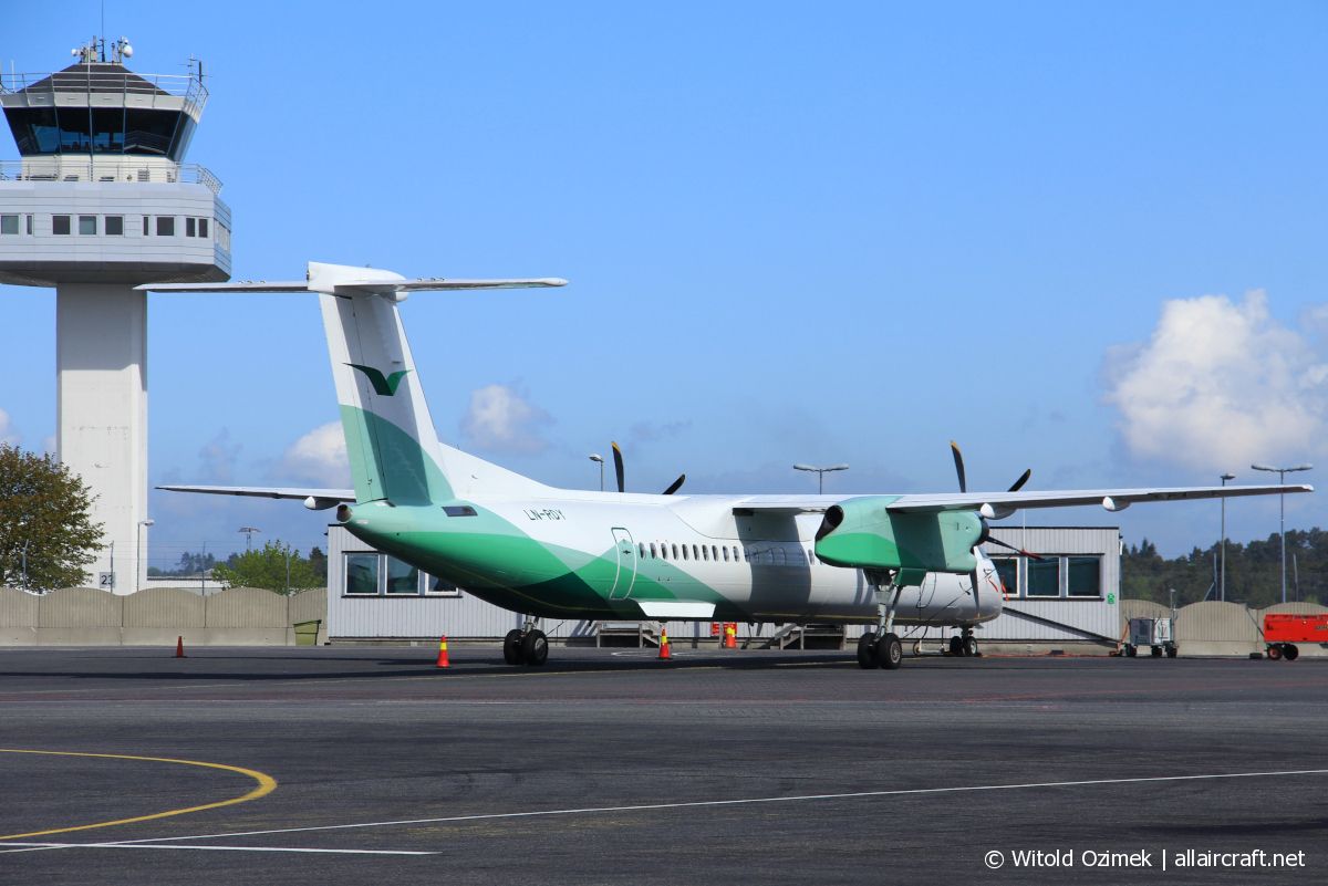 LN-RDY (4062) 2001 Bombardier Dash 8-Q402