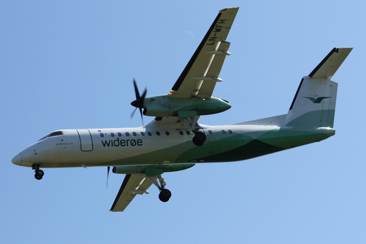 LN-WFH (238) 1990 DeHavilland Canada DHC-8-311 Dash 8