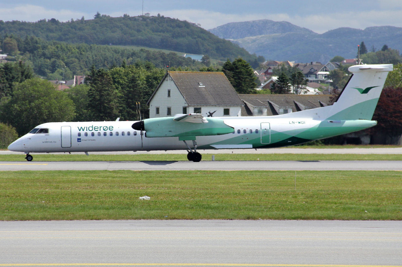 LN-WDI (4286) 2009 Bombardier Dash 8-Q402