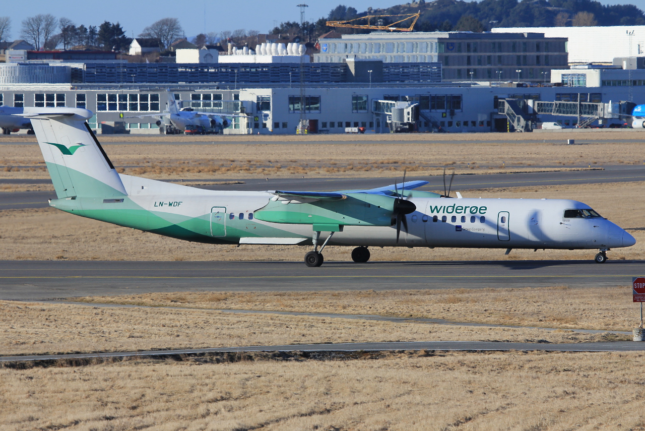 LN-WDF (4244) 2008 Bombardier Dash 8-Q402