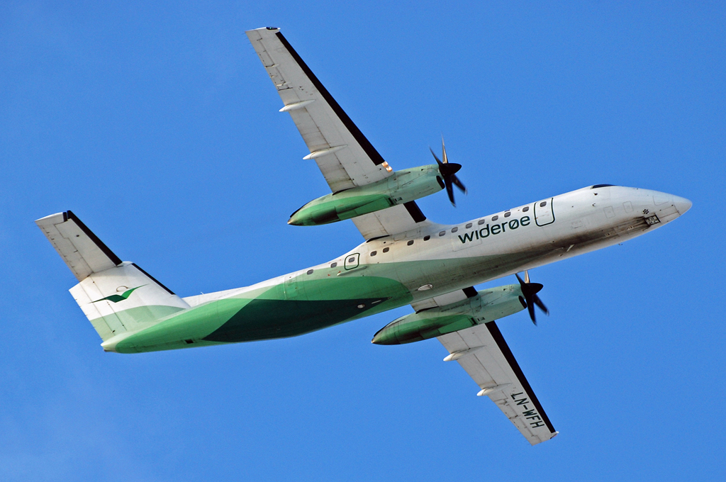 LN-WFH (238) 1990 DeHavilland Canada DHC-8-311 Dash 8