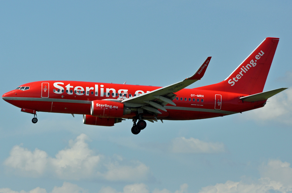 OY-MRH (28013) Boeing 737-7L9