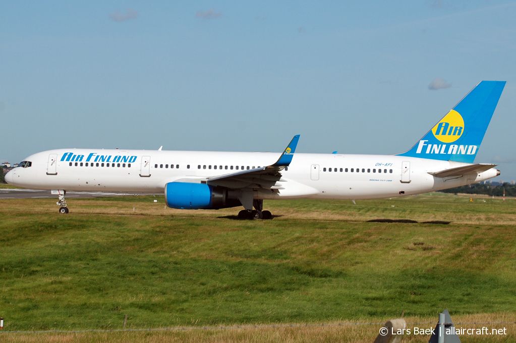 OH-AFI (26330) 1996 Boeing 757-2K2 WL
