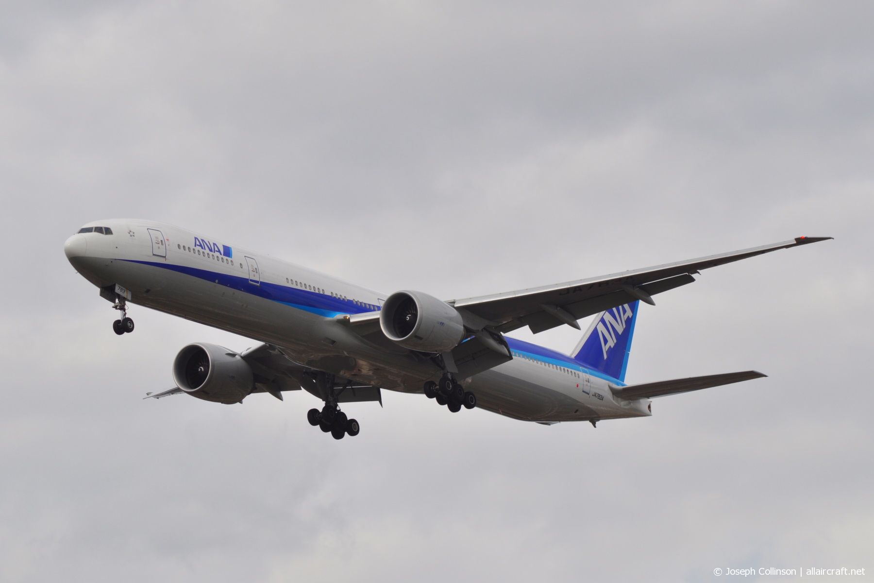 JA783A (cn 27940) Boeing 777-381ER