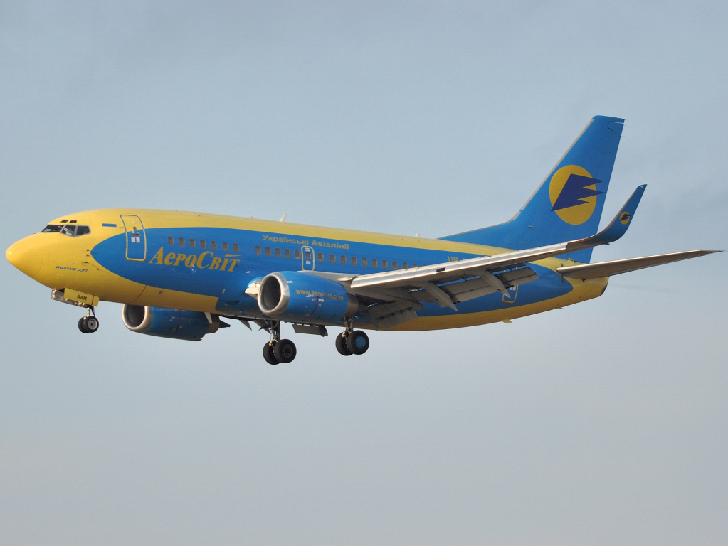 UR-AAM (cn 26419) Boeing 737-59D