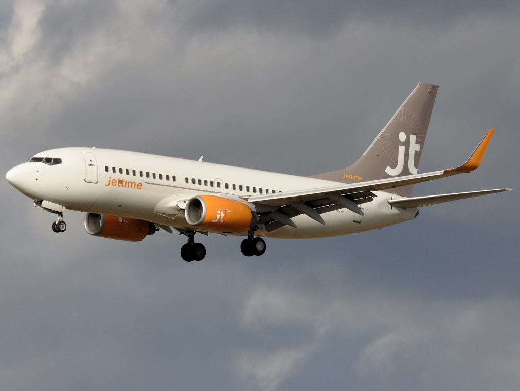 OY-JTZ (29083) 1999 Boeing 737-73S(WL)