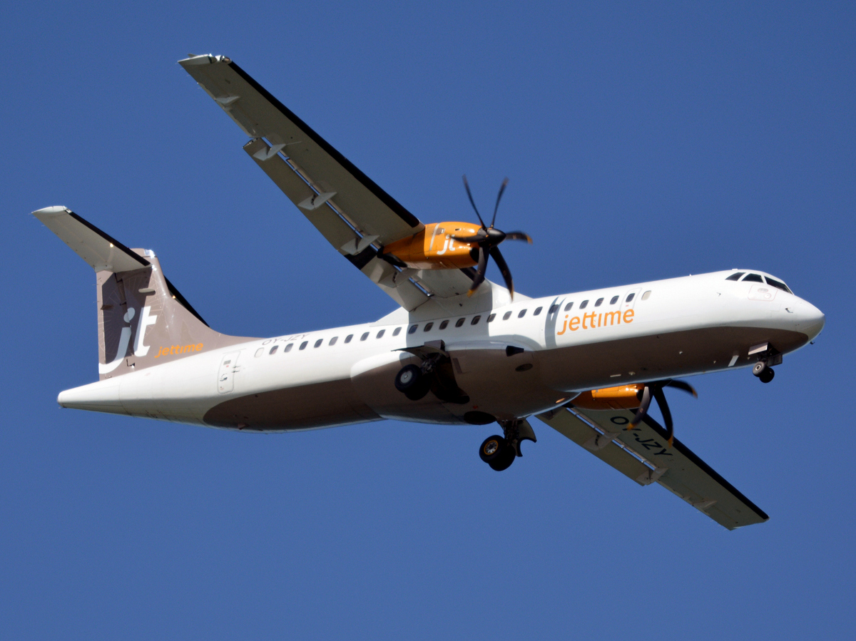 OY-JZY (540) 1998 ATR-72-500