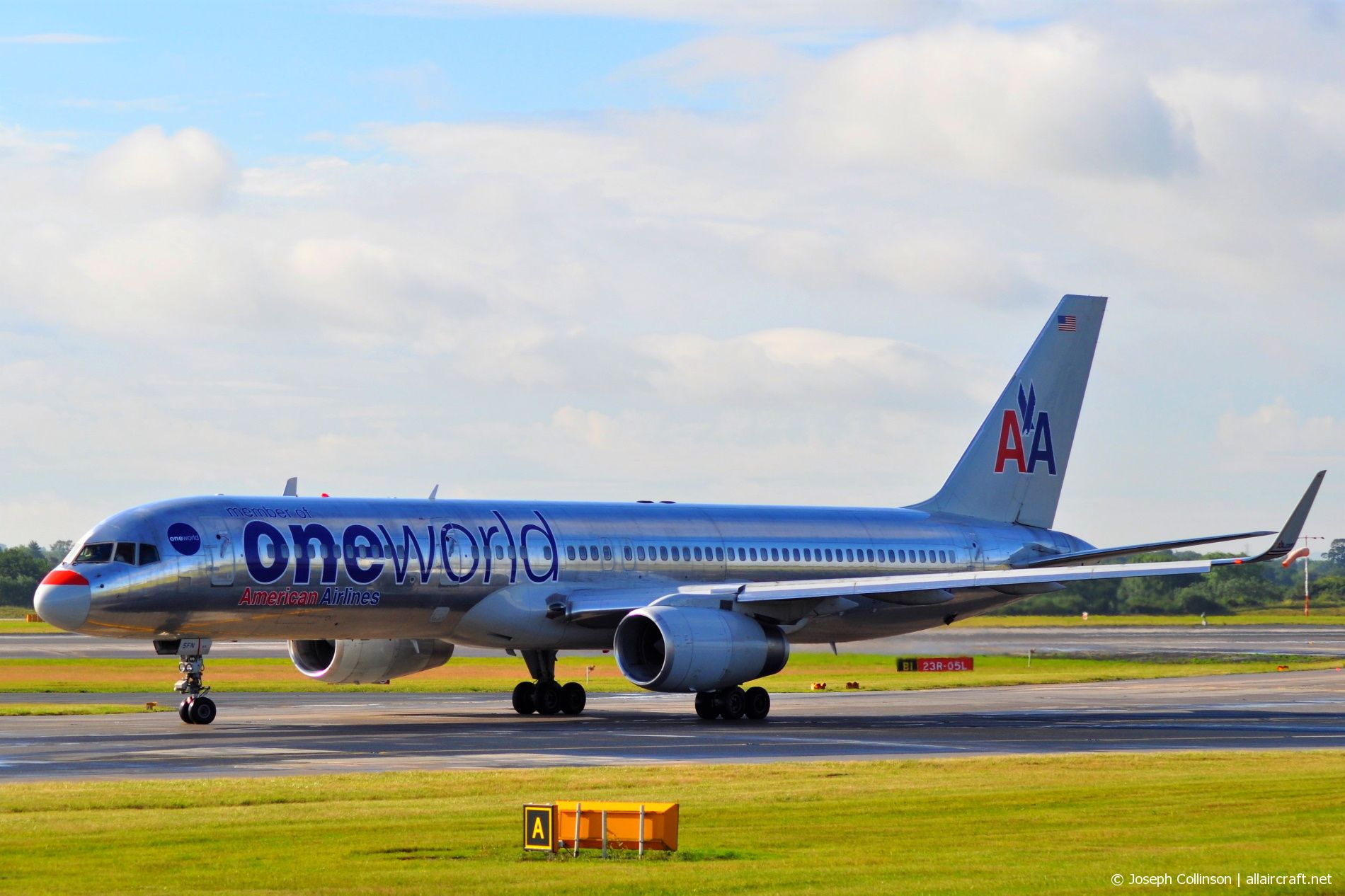 N174AA (cn 31308) Boeing 757-223