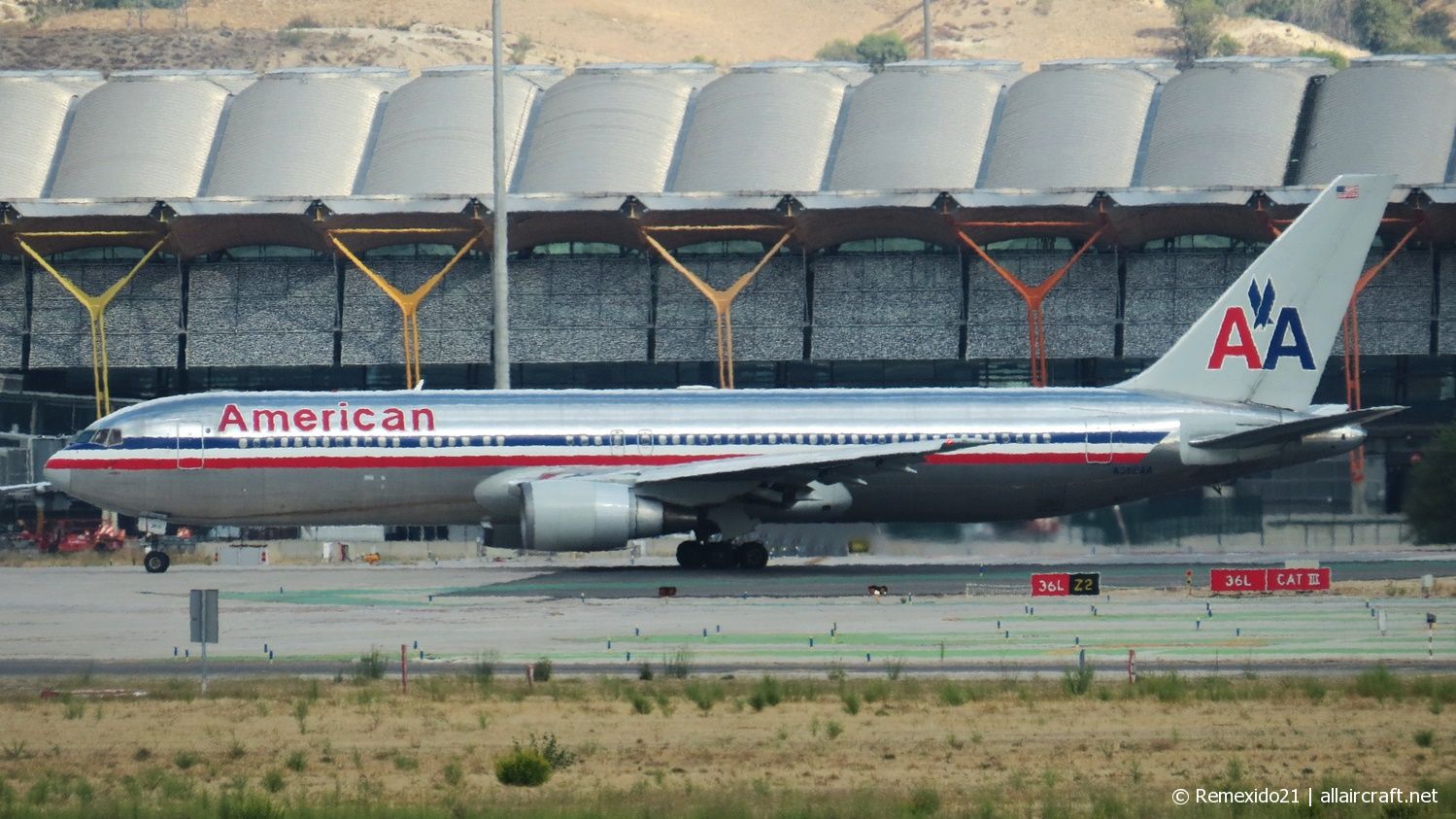 N358AA (cn 24039) Boeing 767-323ER