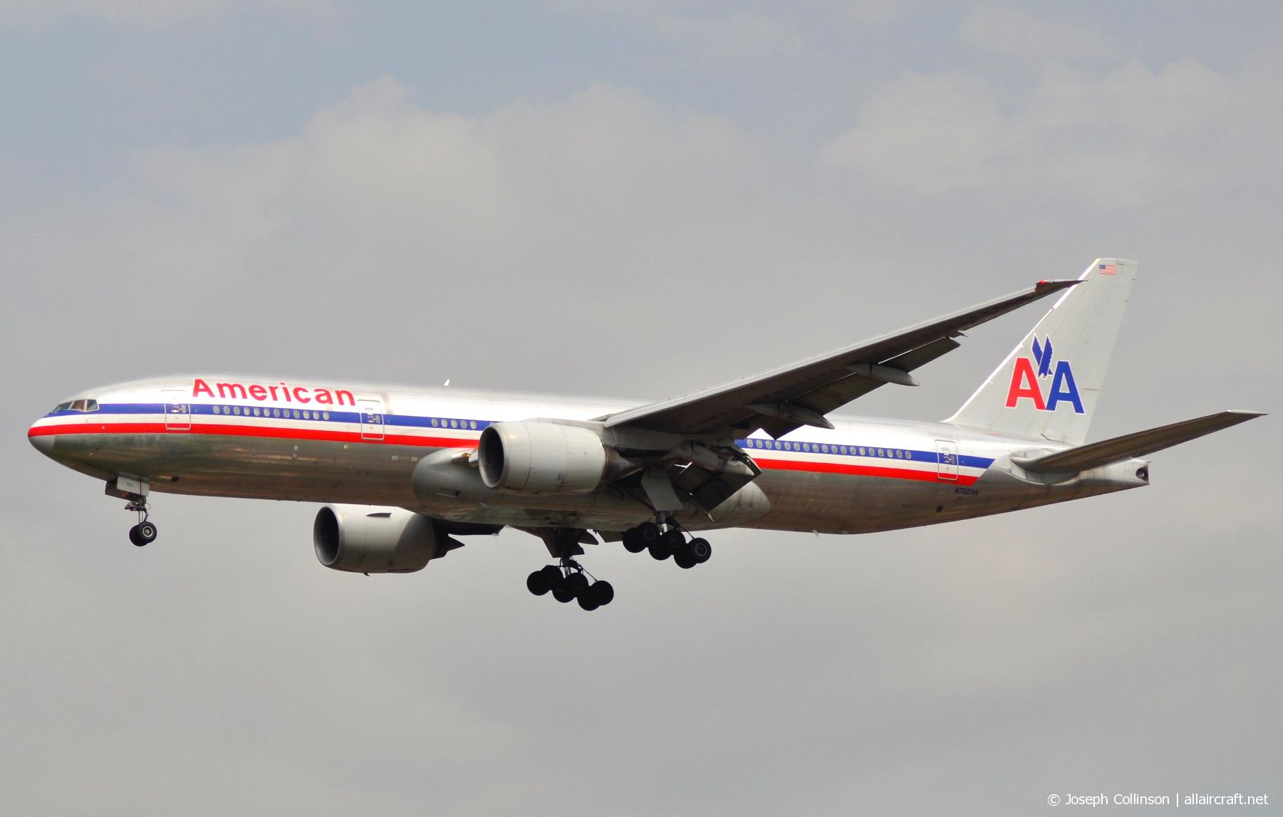 N762AN (31479) 2002 Boeing 777-223(ER)