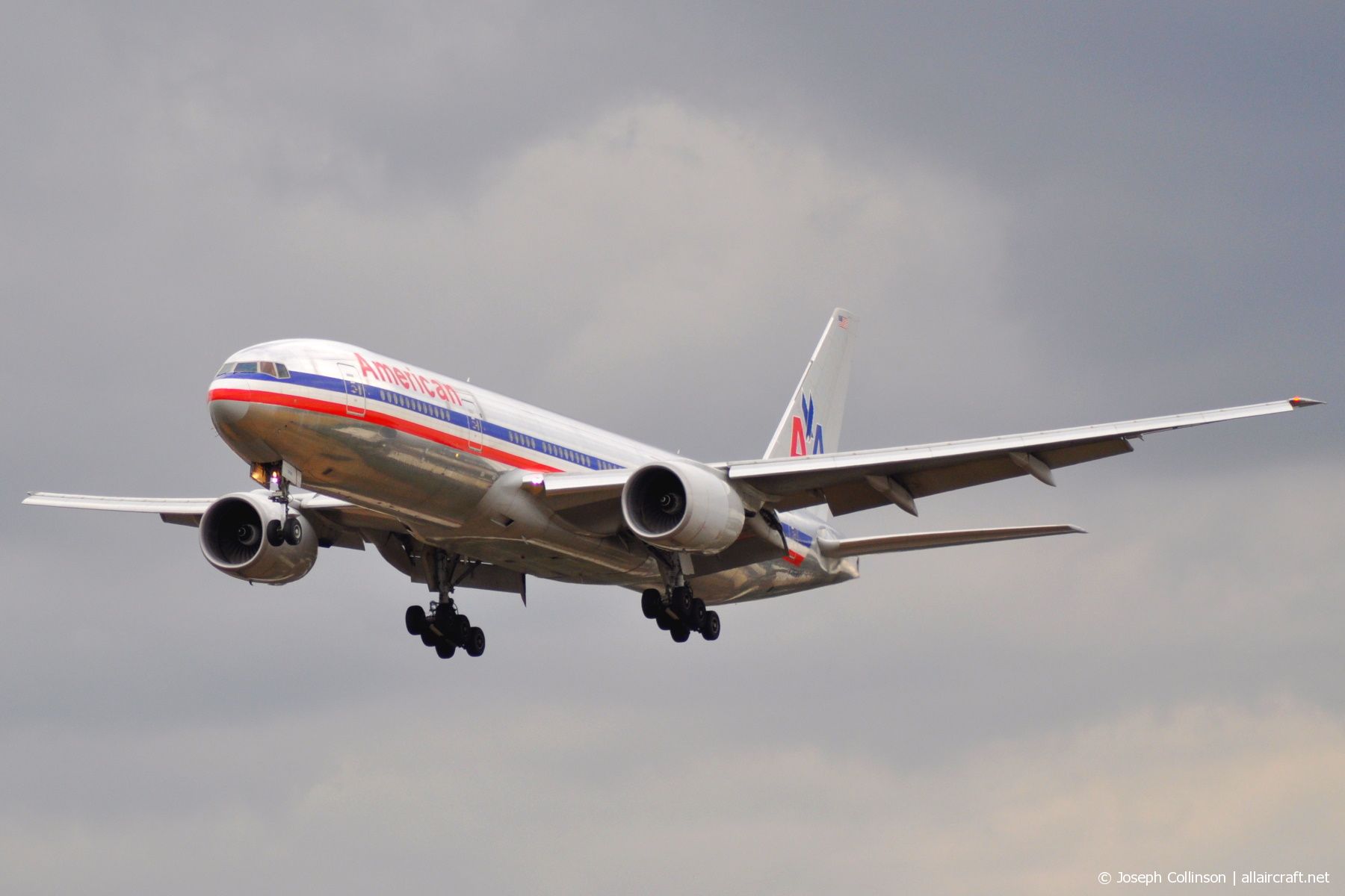 N789AN (30252) 2000 Boeing 777-223(ER)