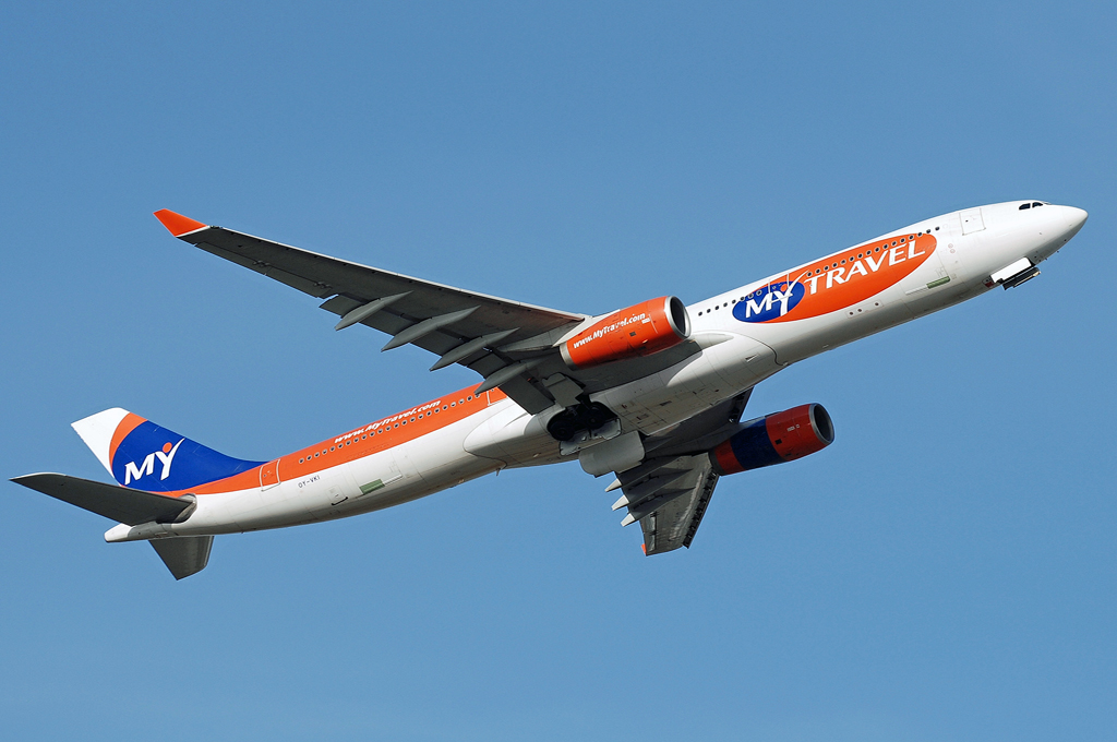 OY-VKI (357) 2000 Airbus A330-343