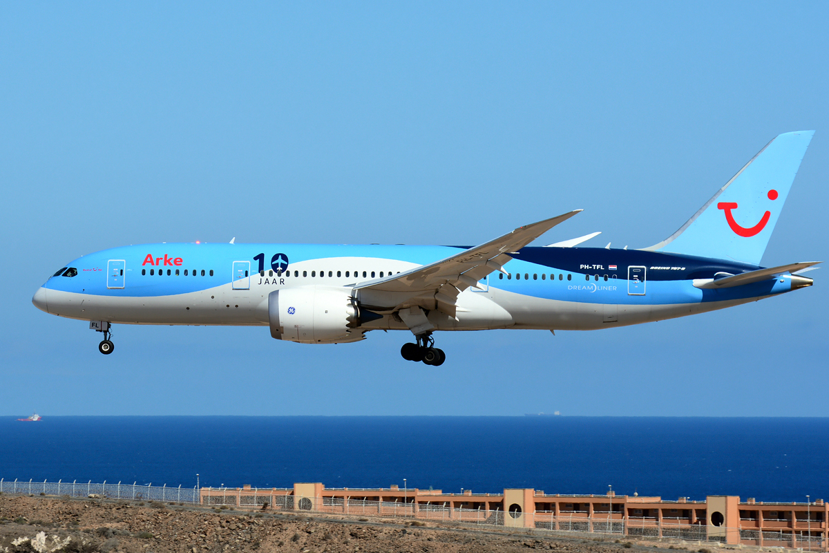 PH-TFL (37228) 2014 Boeing 787-8 Dreamliner