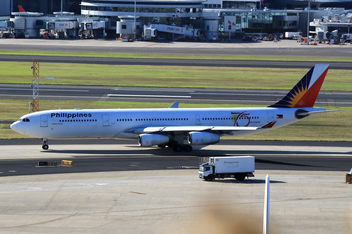 RP-C3436 (318) 2000 Airbus A340-313