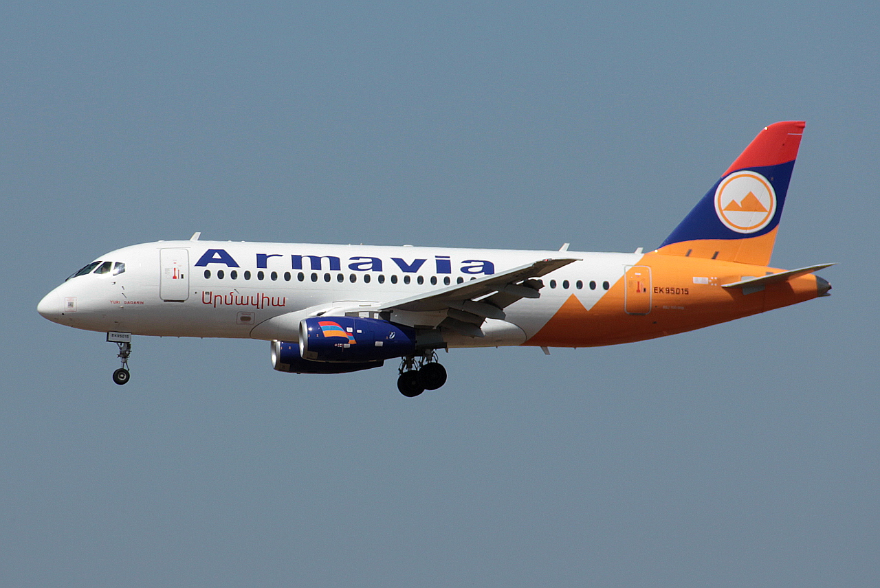 EK-95015 (cn 95007) Sukhoi Superjet 100