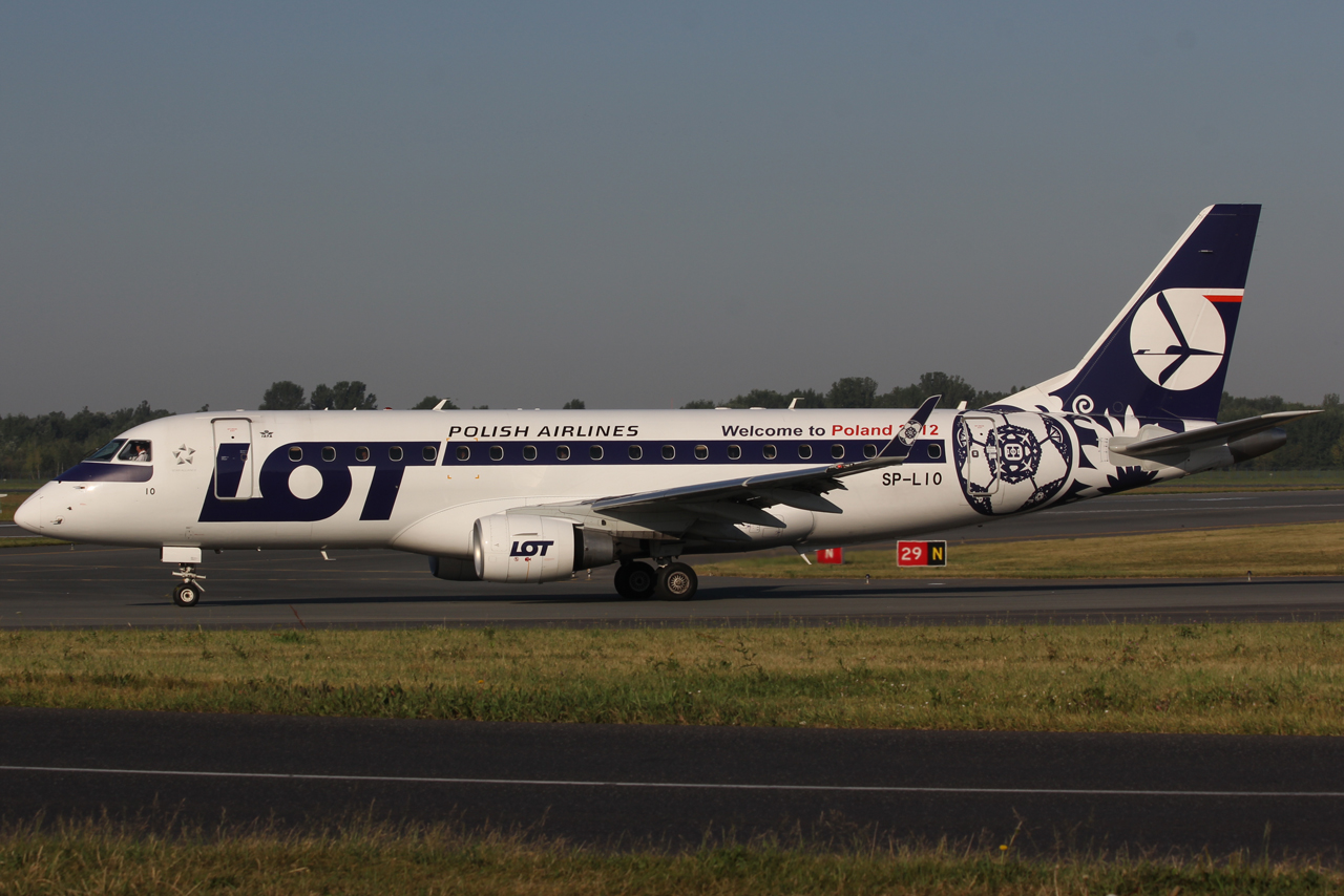 SP-LIO (17000321) Embraer 170-200LR