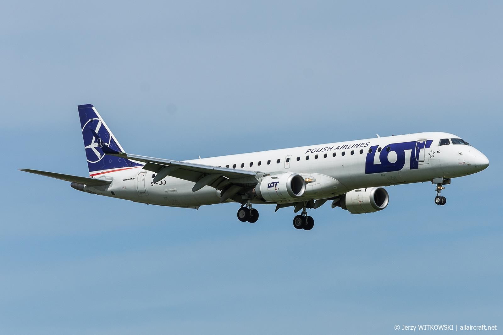 SP-LND (9000516) Embraer 190-200LR