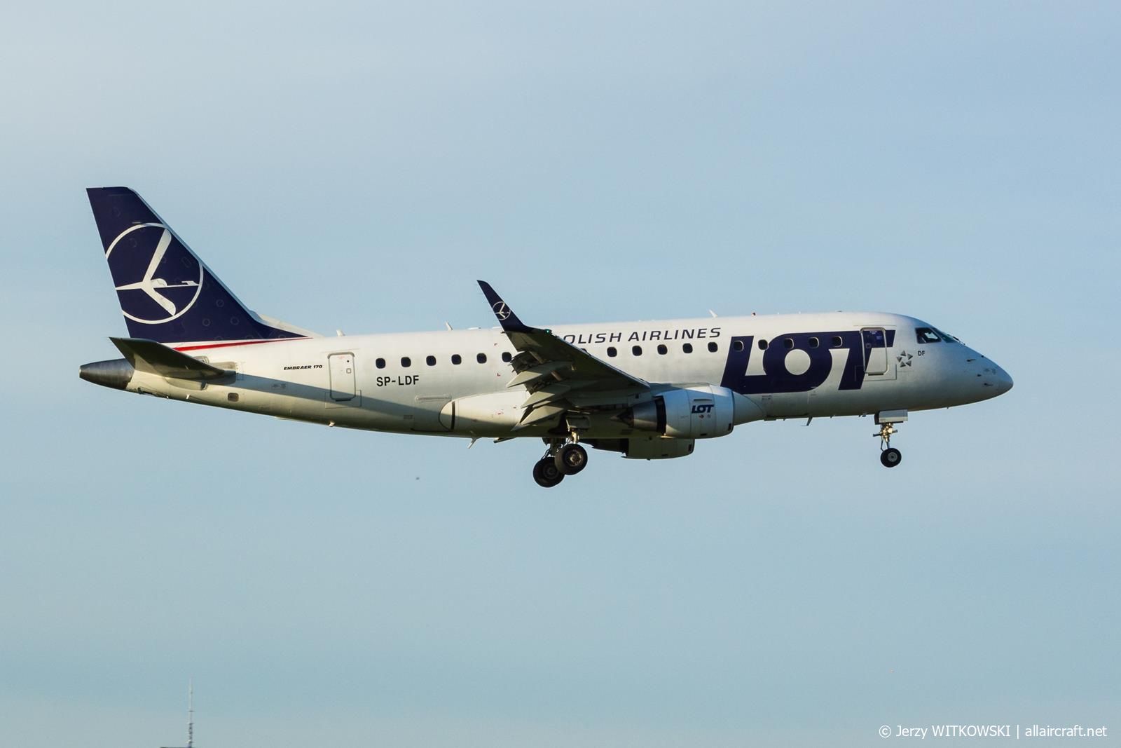 SP-LDF (17000035) Embraer 170-100 LR