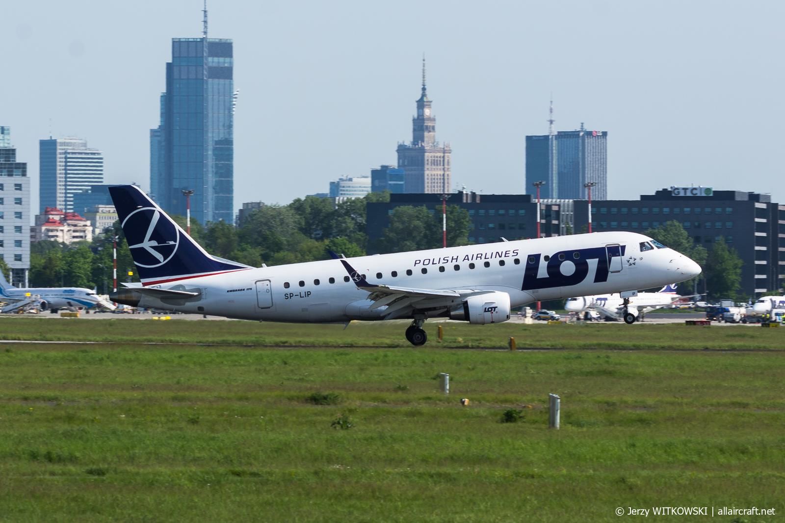 SP-LIP (17000334) Embraer ERJ-175STD