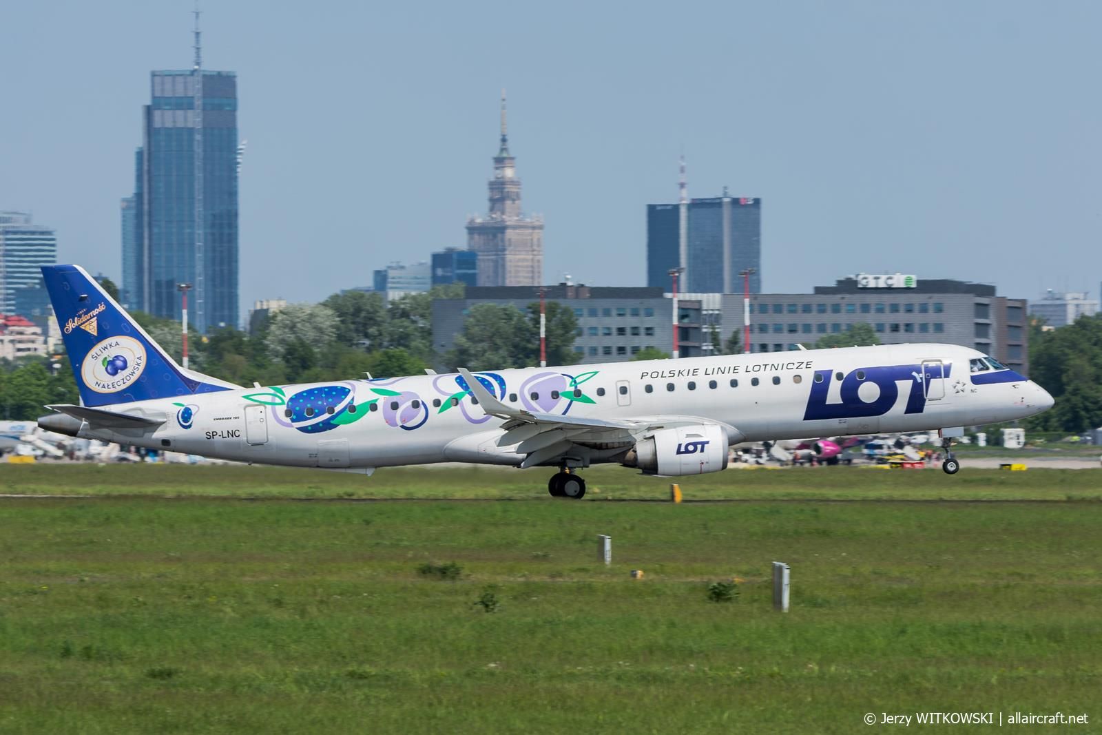 SP-LNC (19000462) Embraer 190-200LR