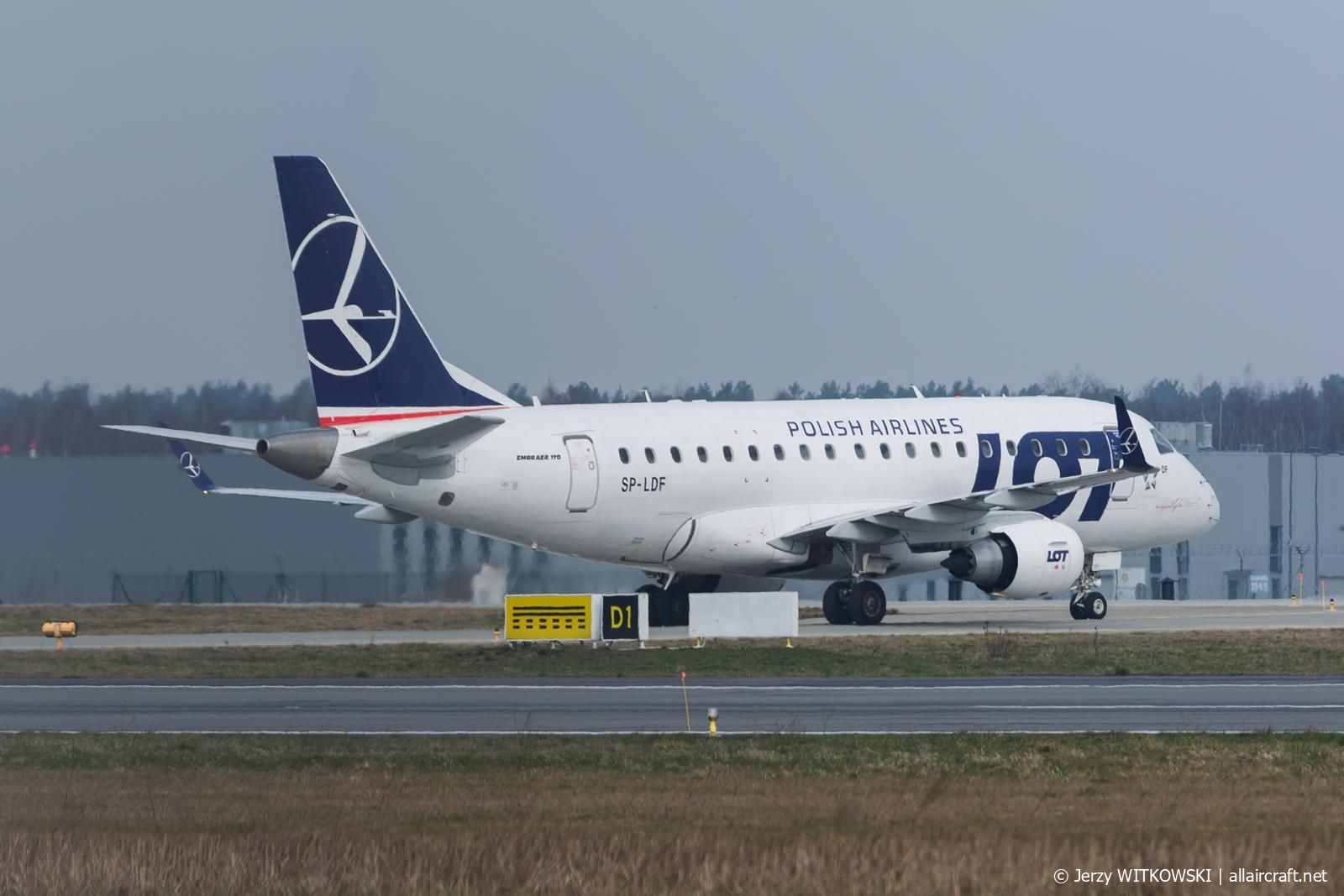 SP-LDF (17000035) Embraer 170-100 LR