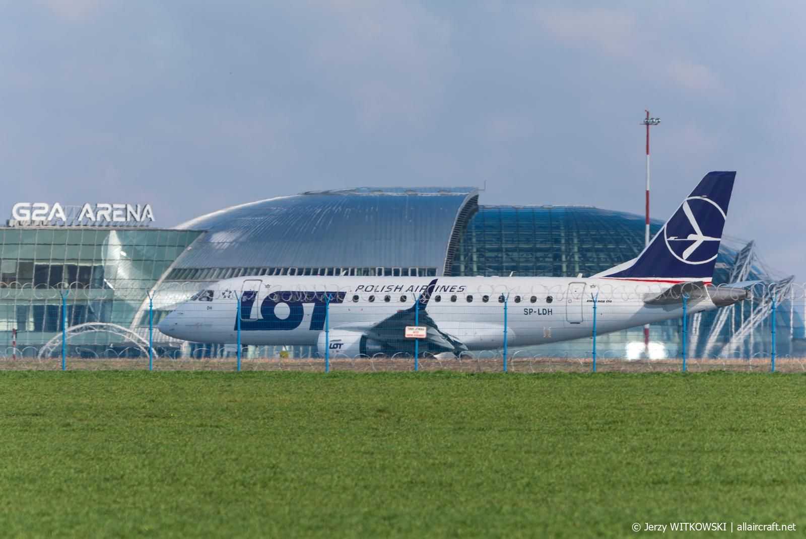 SP-LDH (17000069) Embraer 170-100LR