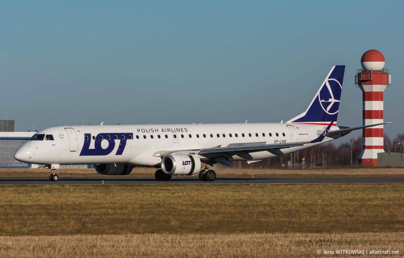SP-LNM · Embraer ERJ-195A · (RZE / EPRZ)