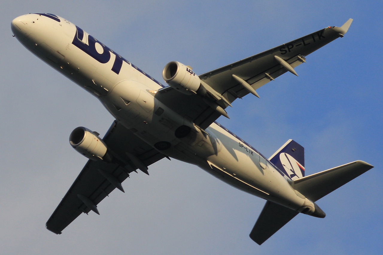 SP-LIK (17000303) Embraer 170-200LR