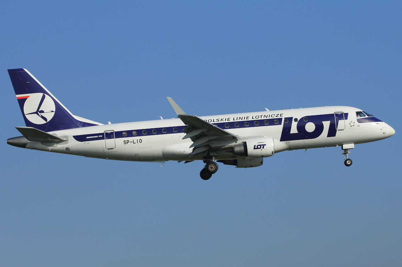 SP-LIO (17000321) Embraer 170-200LR