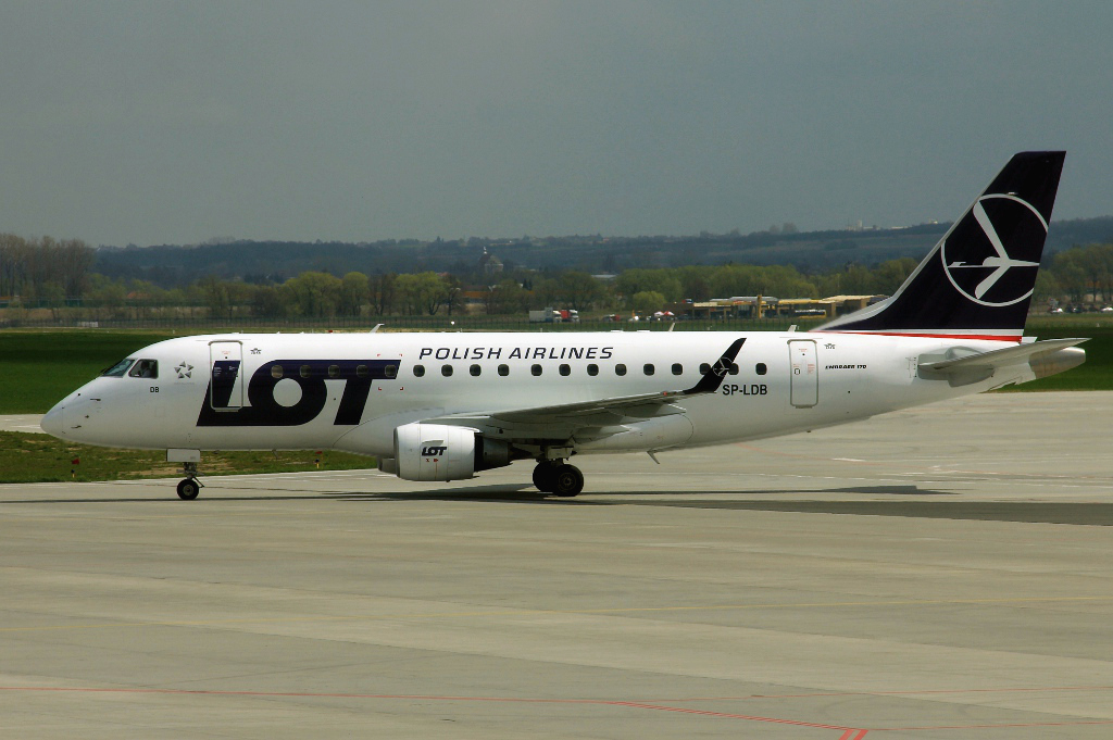 SP-LDB (17000024) Embraer 170-100STD