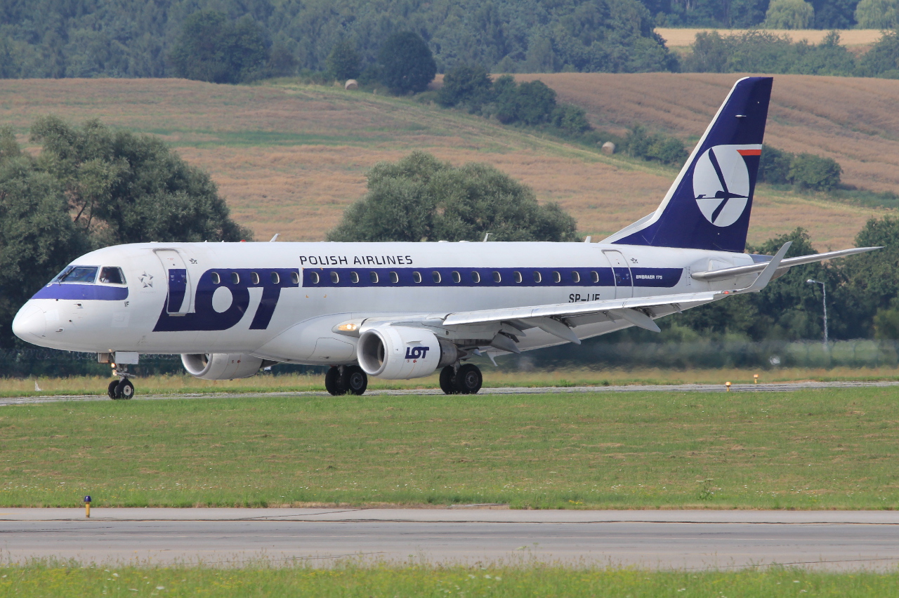 SP-LIF (17000154) Embraer 170-200LR