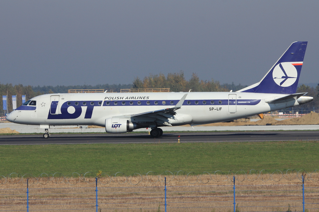 SP-LIF (17000154) Embraer 170-200LR